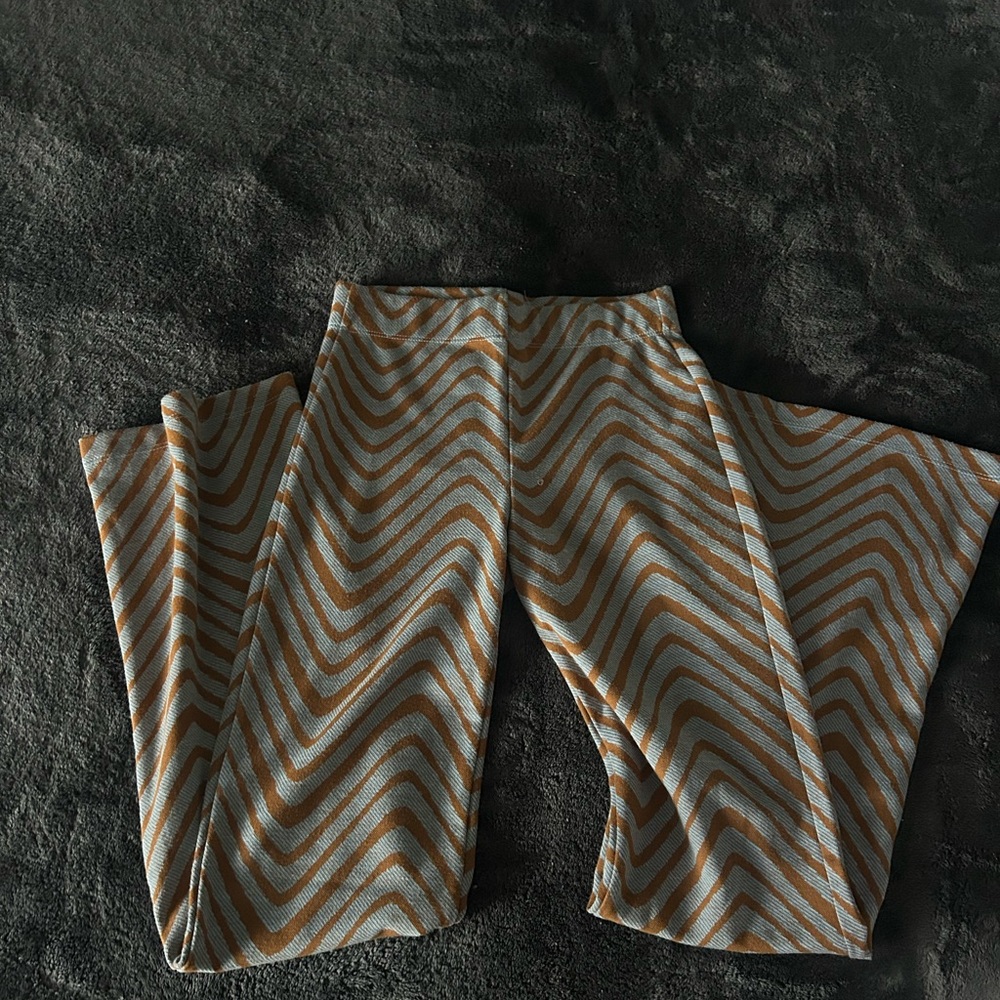 Stylish Zigzag Patterned Pants
